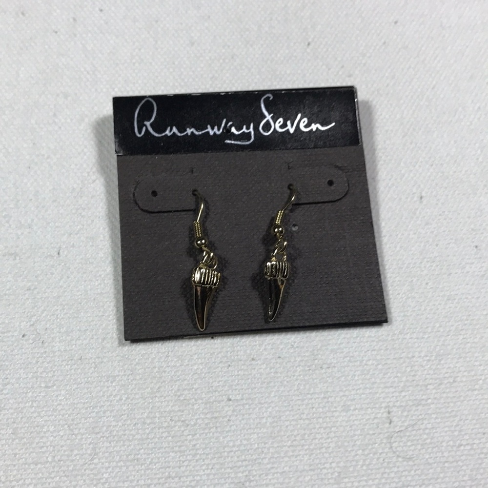 Runway seven earrings